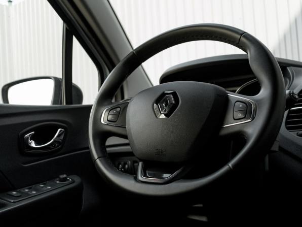 Renault Kaptur I с пробегом 2017 года, цена 1 645 000 рублей, 64509 км, внедорожник, Автокод Объявления
