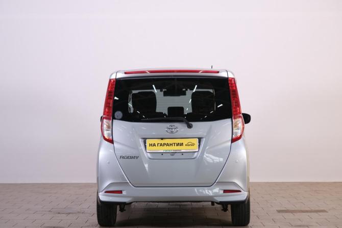 Toyota Roomy I Рестайлинг с пробегом 2021 года, цена 1 299 000 рублей, 92000 км, микровэн, Автокод Объявления