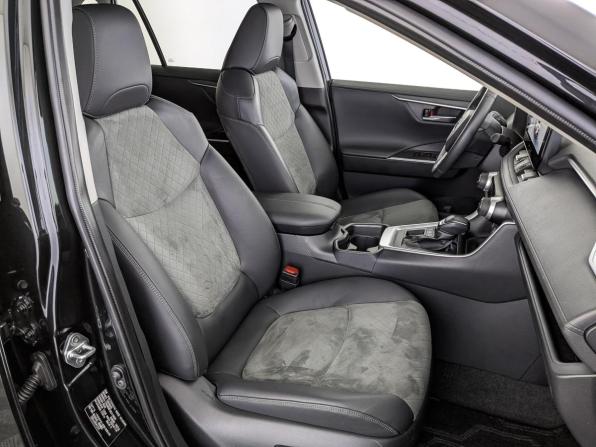 Toyota RAV4 V (XA50) с пробегом 2024 года, цена 4 085 000 рублей, 11747 км, внедорожник, Автокод Объявления