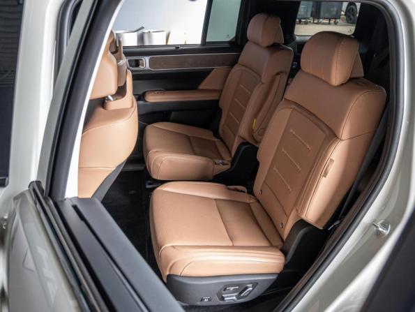 Hyundai Santa Fe IV Рестайлинг с пробегом 2023 года, цена 4 400 000 рублей, 42544 км, внедорожник, Автокод Объявления