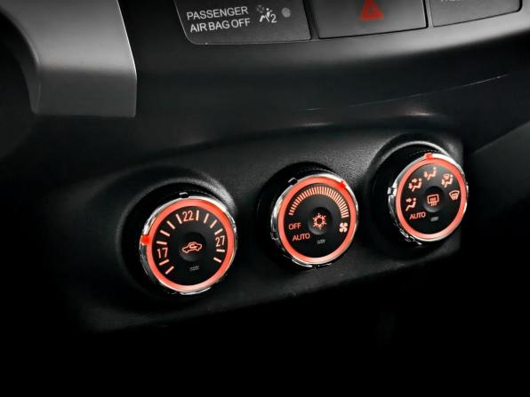 Mitsubishi Outlander II Рестайлинг с пробегом 2011 года, цена 1 420 000 рублей, 202648 км, внедорожник, Автокод Объявления