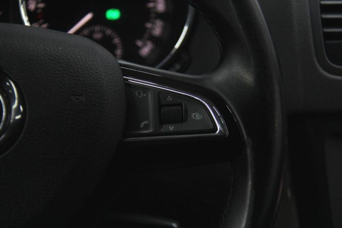 Skoda Yeti I Рестайлинг с пробегом 2014 года, цена 1 069 000 рублей, 191835 км, внедорожник, Автокод Объявления