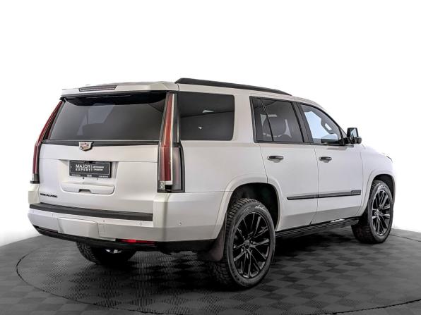 Cadillac Escalade IV с пробегом 2020 года, цена 6 100 000 рублей, 47064 км, внедорожник, Автокод Объявления