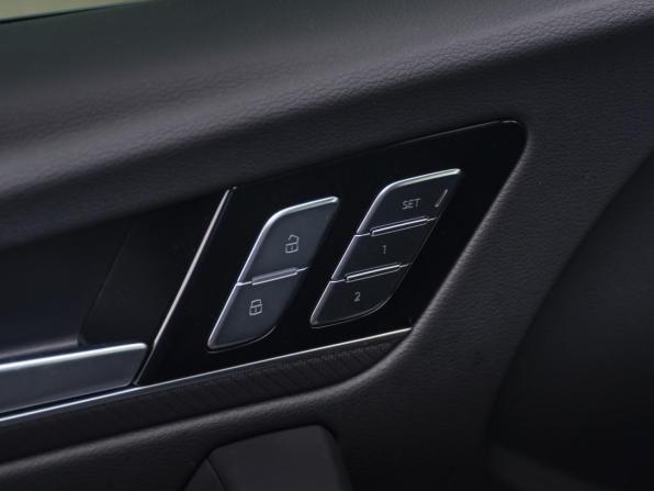 Audi Q5 II (FY) Рестайлинг с пробегом 2025 года, цена 5 869 000 рублей, 9076 км, внедорожник, Автокод Объявления