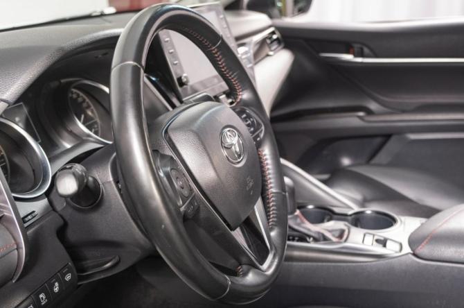 Toyota Camry VIII (XV70) Рестайлинг с пробегом 2021 года, цена 3 399 000 рублей, 218000 км, седан, Автокод Объявления