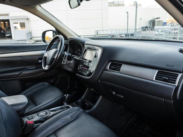 Mitsubishi Outlander III Рестайлинг с пробегом 2014 года, цена 1 599 000 рублей, 177720 км, внедорожник, Автокод Объявления