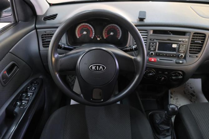 Kia Rio II Рестайлинг с пробегом 2011 года, цена 819 000 рублей, 95100 км, седан, Автокод Объявления