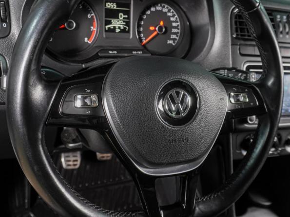 Volkswagen Polo V Рестайлинг с пробегом 2019 года, цена 1 429 000 рублей, 50520 км, седан, Автокод Объявления