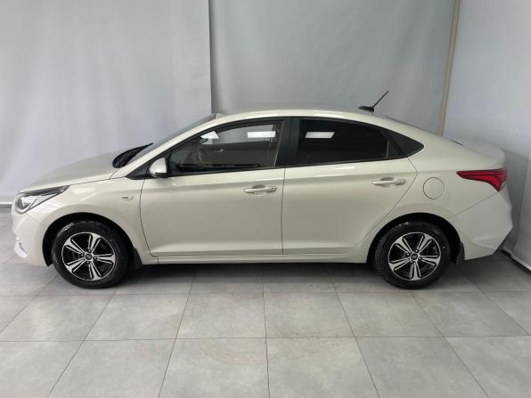 Hyundai Solaris II с пробегом 2017 года, цена 1 235 000 рублей, 149599 км, седан, Автокод Объявления