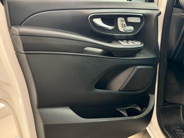 Mercedes-Benz V-Класс III (W447) с пробегом 2016 года, цена 4 200 000 рублей, 275205 км, минивэн, Автокод Объявления