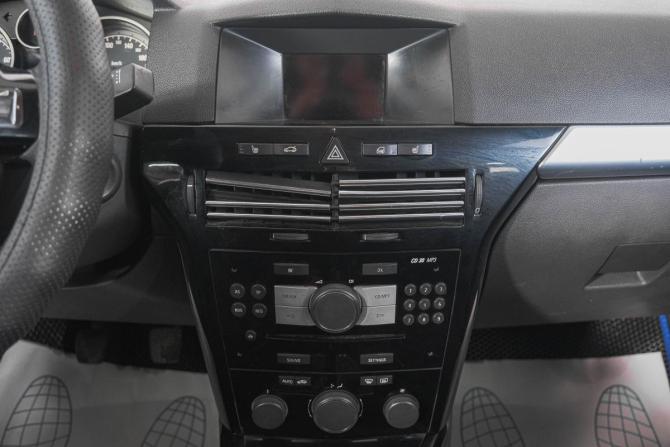 Opel Astra H Рестайлинг с пробегом 2008 года, цена 479 000 рублей, 256000 км, седан, Автокод Объявления