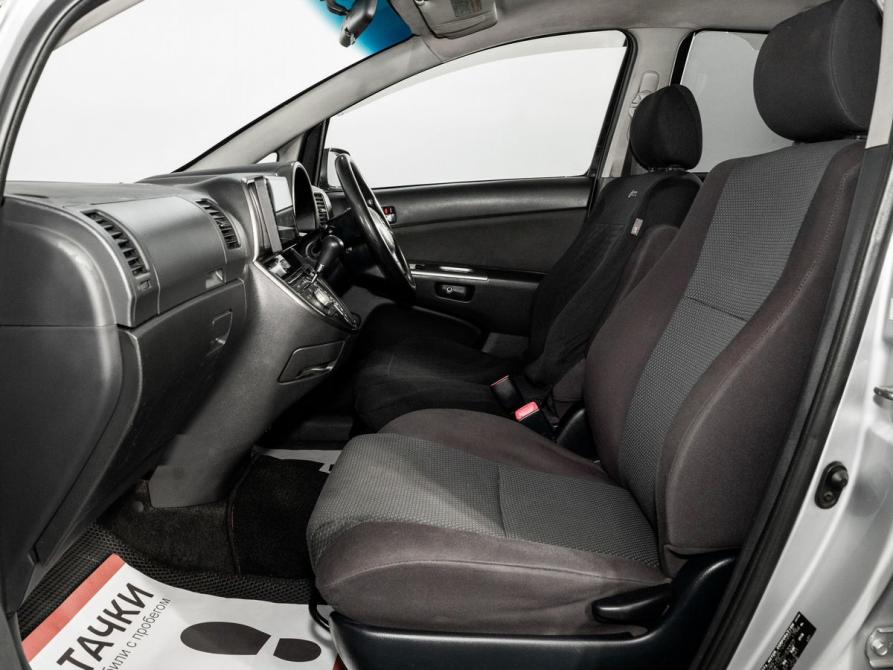 Toyota Wish I Иркутск  - изображение 6