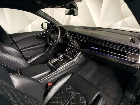 Audi Q8 I (4M) Рестайлинг с пробегом 2024 года, цена 10 999 000 рублей, 29562 км, внедорожник, Автокод Объявления