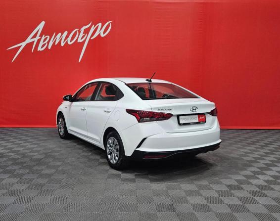 Hyundai Solaris II Рестайлинг с пробегом 2022 года, цена 1 220 000 рублей, 69233 км, седан, Автокод Объявления