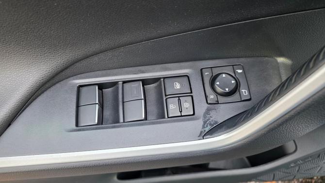 Toyota RAV4 V (XA50) с пробегом 2021 года, цена 3 639 000 рублей, 78155 км, внедорожник, Автокод Объявления
