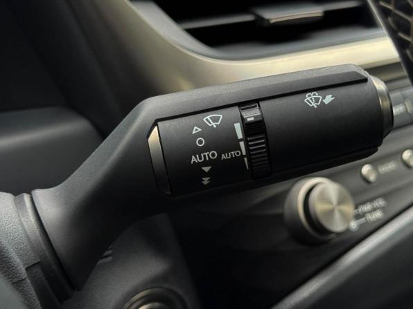 Lexus ES VII Рестайлинг с пробегом 2021 года, цена 4 349 000 рублей, 121709 км, седан, Автокод Объявления