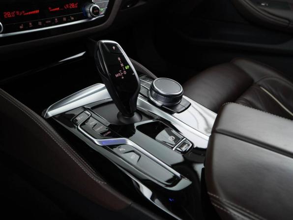BMW 5 серии VII (G30/G31/G38) Рестайлинг с пробегом 2021 года, цена 4 635 999 рублей, 110022 км, седан, Автокод Объявления