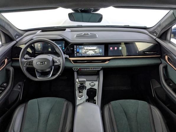 Geely Monjaro I с пробегом 2024 года, цена 3 280 000 рублей, 49343 км, внедорожник, Автокод Объявления