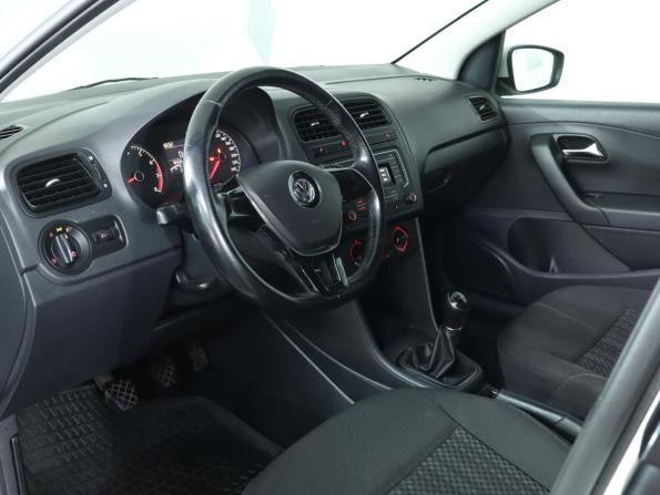 Volkswagen Polo V Рестайлинг с пробегом 2016 года, цена 849 000 рублей, 165555 км, седан, Автокод Объявления