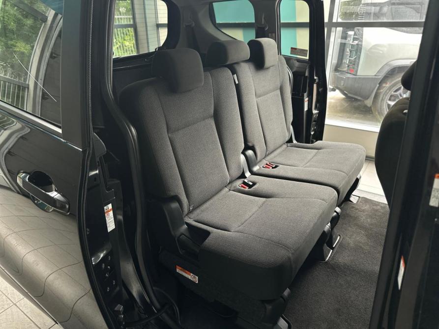 Toyota Sienta II Рестайлинг Санкт-Петербург  - изображение 25