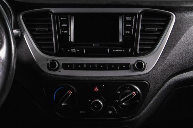Hyundai Solaris II с пробегом 2017 года, цена 1 469 000 рублей, 82800 км, седан, Автокод Объявления