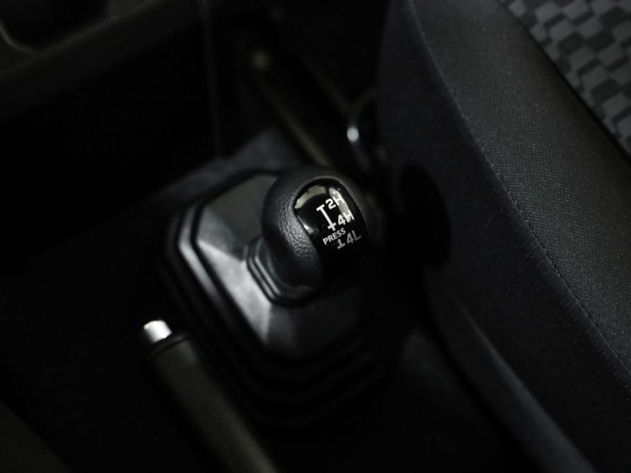 Suzuki Jimny IV Санкт-Петербург  - изображение 20