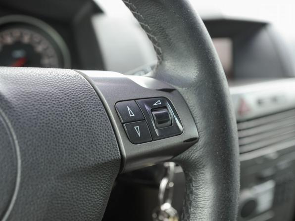 Opel Astra H Рестайлинг с пробегом 2006 года, цена 299 000 рублей, 238947 км, хэтчбек, Автокод Объявления