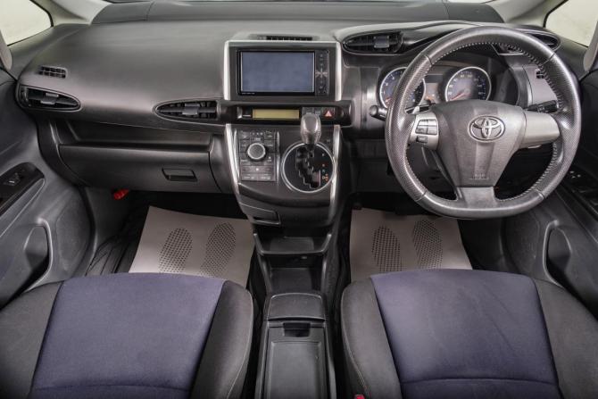 Toyota Wish II Рестайлинг с пробегом 2012 года, цена 1 449 000 рублей, 144600 км, минивэн, Автокод Объявления