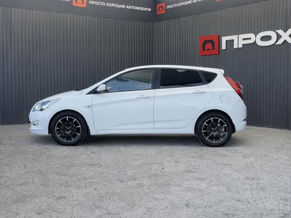 Hyundai Solaris I с пробегом 2014 года, цена 847 000 рублей, 98410 км, хэтчбек, Автокод Объявления
