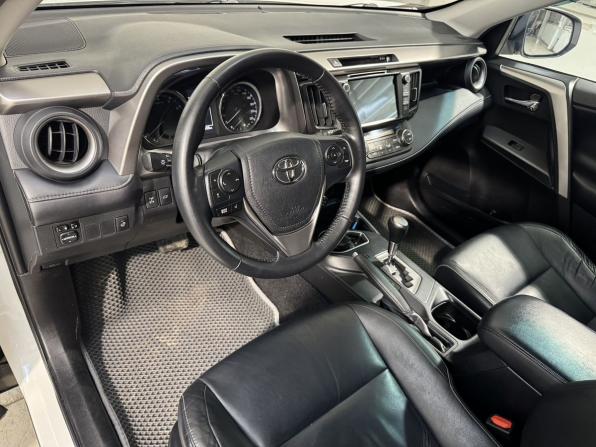 Toyota RAV4 IV (XA40) Рестайлинг с пробегом 2019 года, цена 2 949 800 рублей, 65000 км, внедорожник, Автокод Объявления