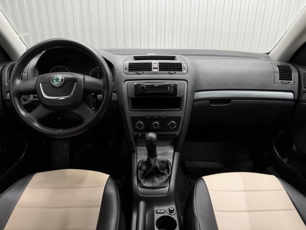 Skoda Octavia II (A5) Рестайлинг с пробегом 2010 года, цена 857 000 рублей, 157962 км, лифтбек, Автокод Объявления