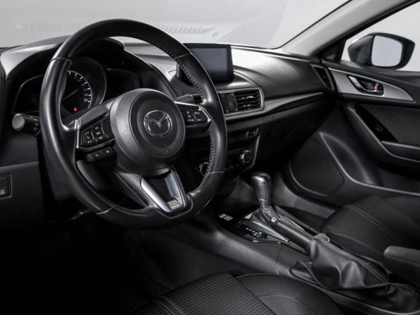 Mazda 3 III (BM) Рестайлинг с пробегом 2017 года, цена 1 690 000 рублей, 84008 км, седан, Автокод Объявления