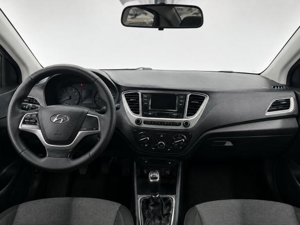 Hyundai Solaris II с пробегом 2019 года, цена 1 079 000 рублей, 140941 км, седан, Автокод Объявления