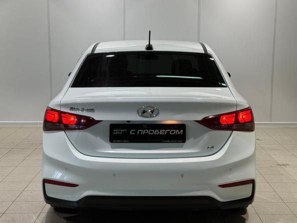 Hyundai Solaris II с пробегом 2017 года, цена 1 175 000 рублей, 176000 км, седан, Автокод Объявления