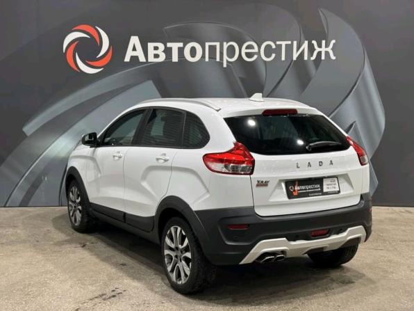 Lada (ВАЗ) XRAY I с пробегом 2018 года, цена 1 080 000 рублей, 56000 км, хэтчбек, Автокод Объявления