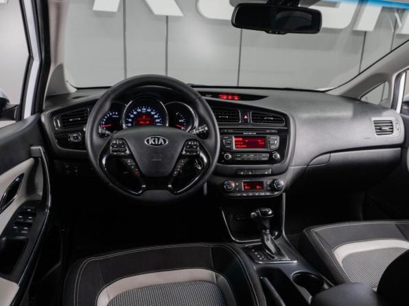 Kia Ceed II с пробегом 2013 года, цена 1 069 000 рублей, 163433 км, хэтчбек, Автокод Объявления