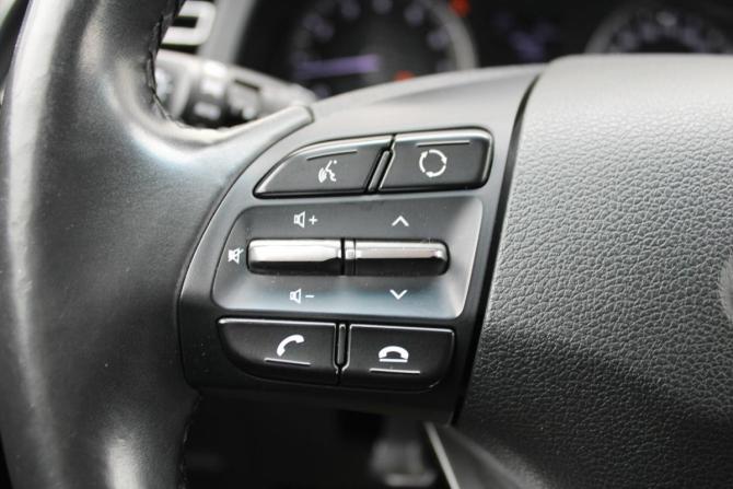 Hyundai Elantra VI (AD) Рестайлинг с пробегом 2019 года, цена 1 625 000 рублей, 112000 км, седан, Автокод Объявления