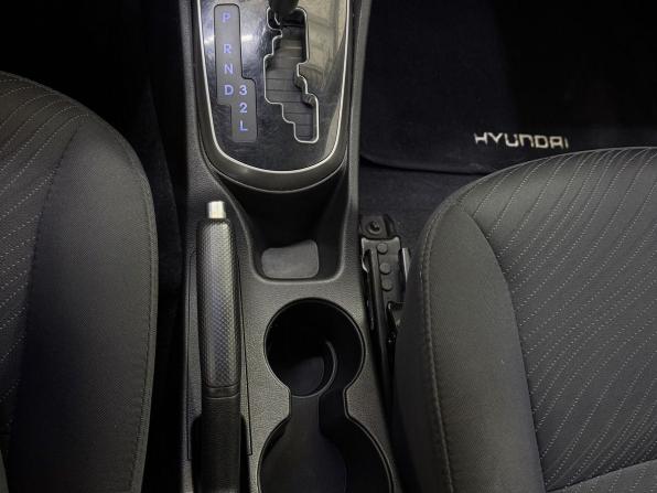 Hyundai Solaris I Рестайлинг с пробегом 2015 года, цена 1 085 000 рублей, 122146 км, седан, Автокод Объявления