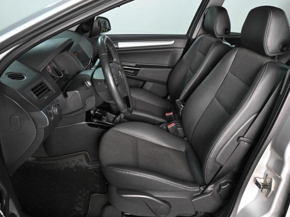 Opel Astra H Рестайлинг с пробегом 2013 года, цена 1 079 000 рублей, 68280 км, седан, Автокод Объявления