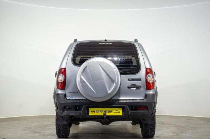 Chevrolet Niva I Рестайлинг с пробегом 2014 года, цена 699 000 рублей, 146000 км, внедорожник, Автокод Объявления