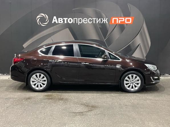 Opel Astra J Рестайлинг с пробегом 2013 года, цена 670 000 рублей, 144169 км, седан, Автокод Объявления