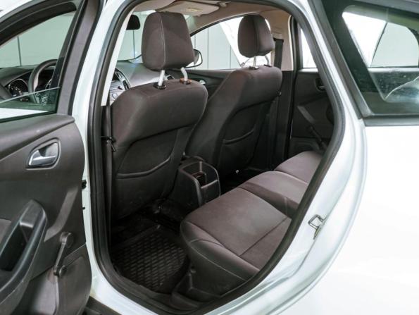 Ford Focus III Рестайлинг с пробегом 2015 года, цена 949 900 рублей, 156006 км, хэтчбек, Автокод Объявления