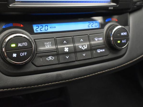 Toyota RAV4 IV (XA40) Рестайлинг с пробегом 2016 года, цена 2 150 000 рублей, 205127 км, внедорожник, Автокод Объявления
