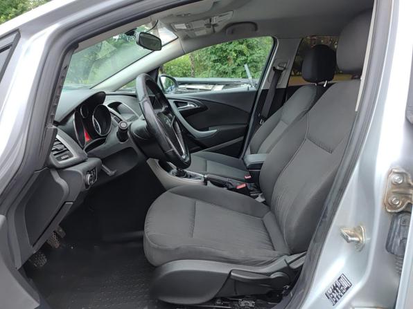 Opel Astra J с пробегом 2012 года, цена 648 000 рублей, 182116 км, хэтчбек, Автокод Объявления
