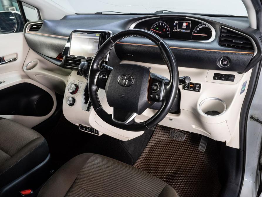 Toyota Sienta II Тюмень  - изображение 10