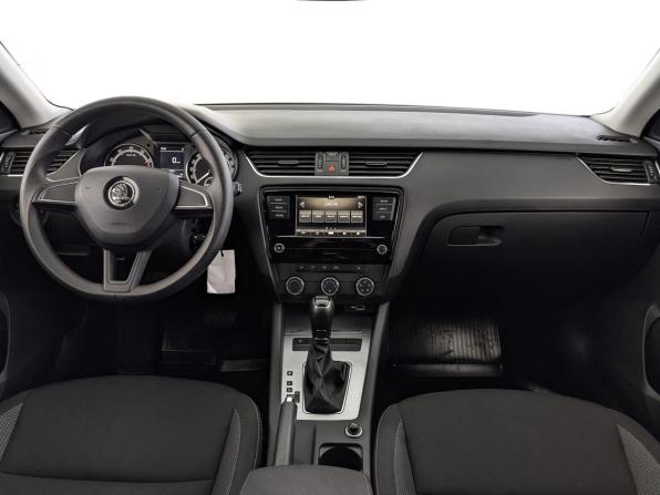 Skoda Octavia III (A7) Рестайлинг с пробегом 2019 года, цена 1 725 000 рублей, 107653 км, лифтбек, Автокод Объявления
