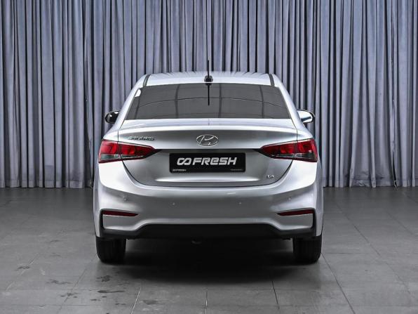 Hyundai Solaris II с пробегом 2018 года, цена 1 622 000 рублей, 105068 км, седан, Автокод Объявления