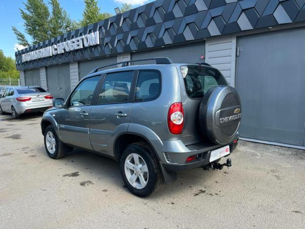 Chevrolet Niva I Рестайлинг с пробегом 2016 года, цена 901 000 рублей, 41700 км, внедорожник, Автокод Объявления