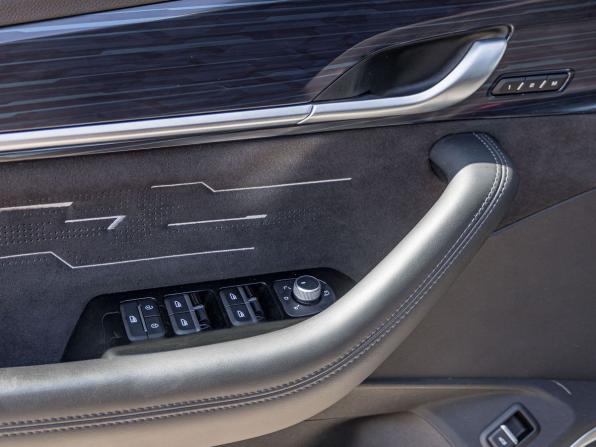 Geely Monjaro I с пробегом 2024 года, цена 3 429 000 рублей, 58400 км, внедорожник, Автокод Объявления