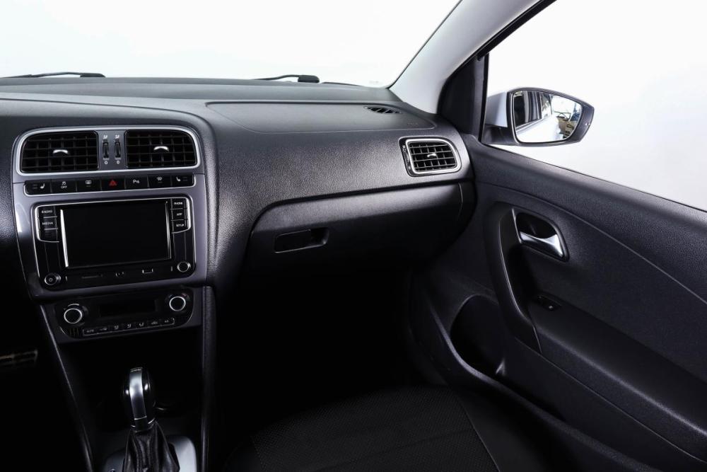 Volkswagen Polo V Рестайлинг Пермь  - изображение 15